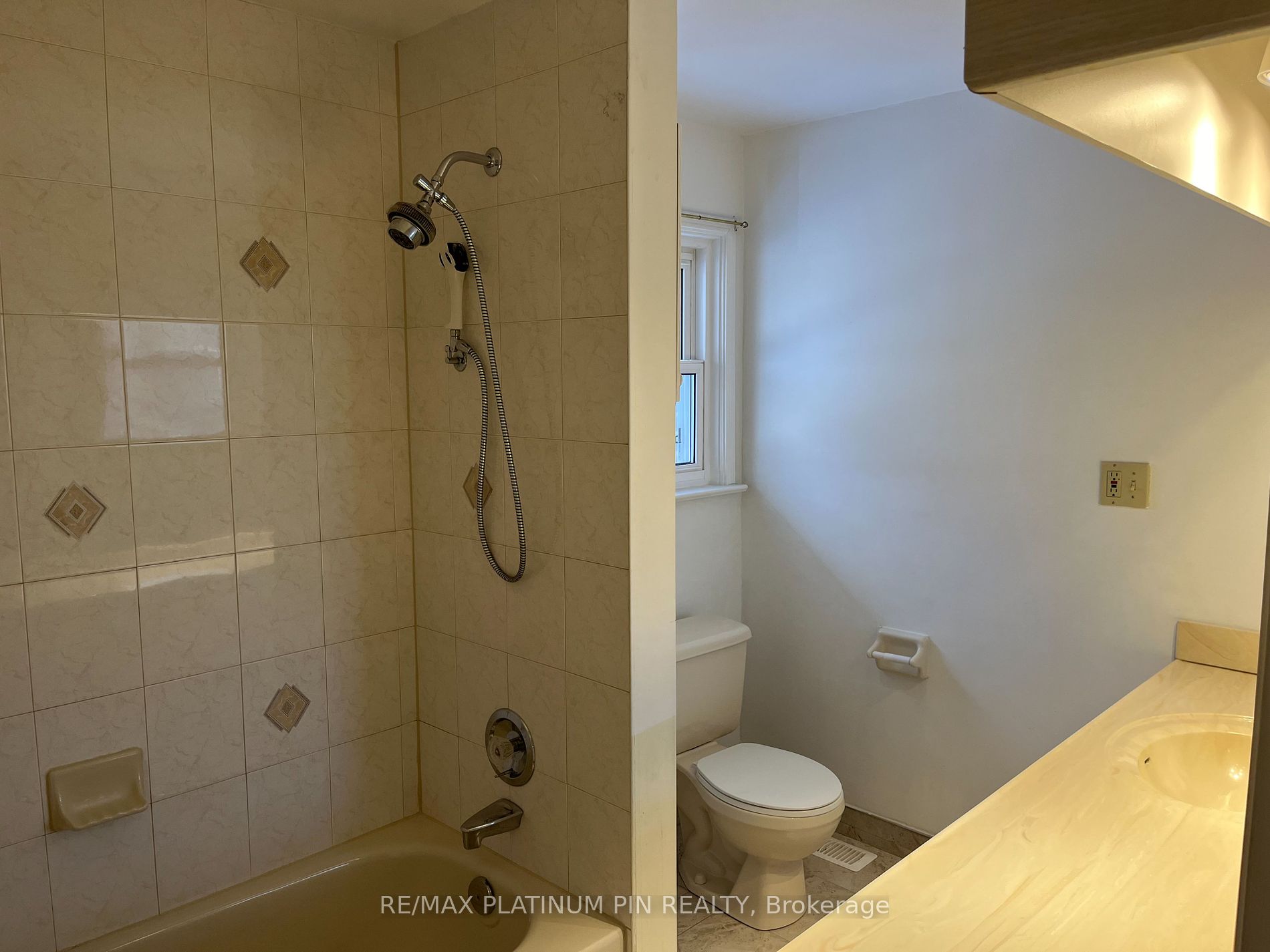 23 Heatherwood Rd