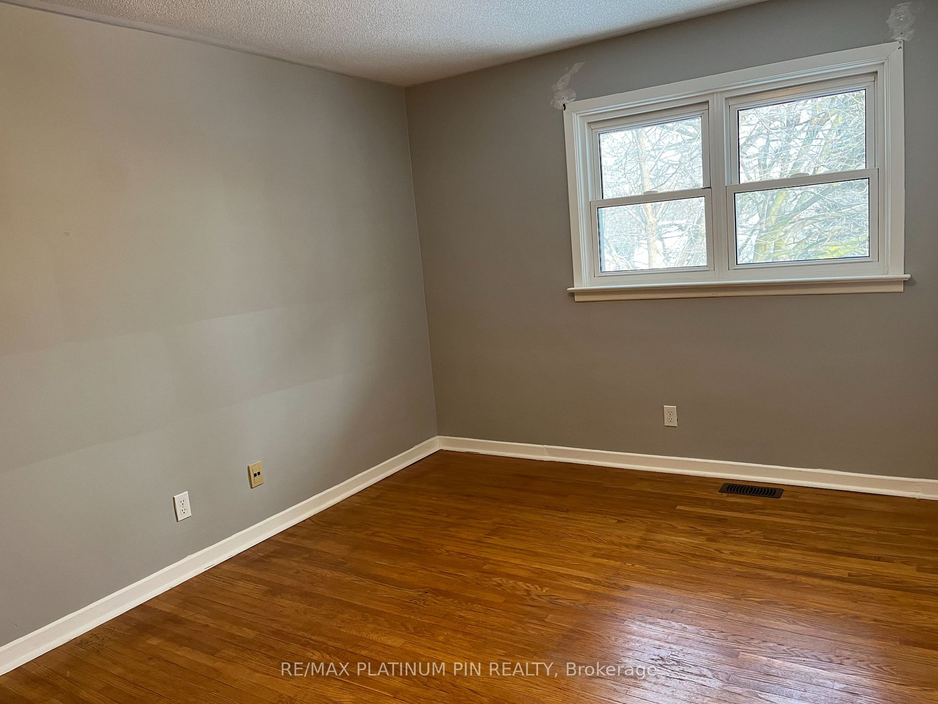 23 Heatherwood Rd