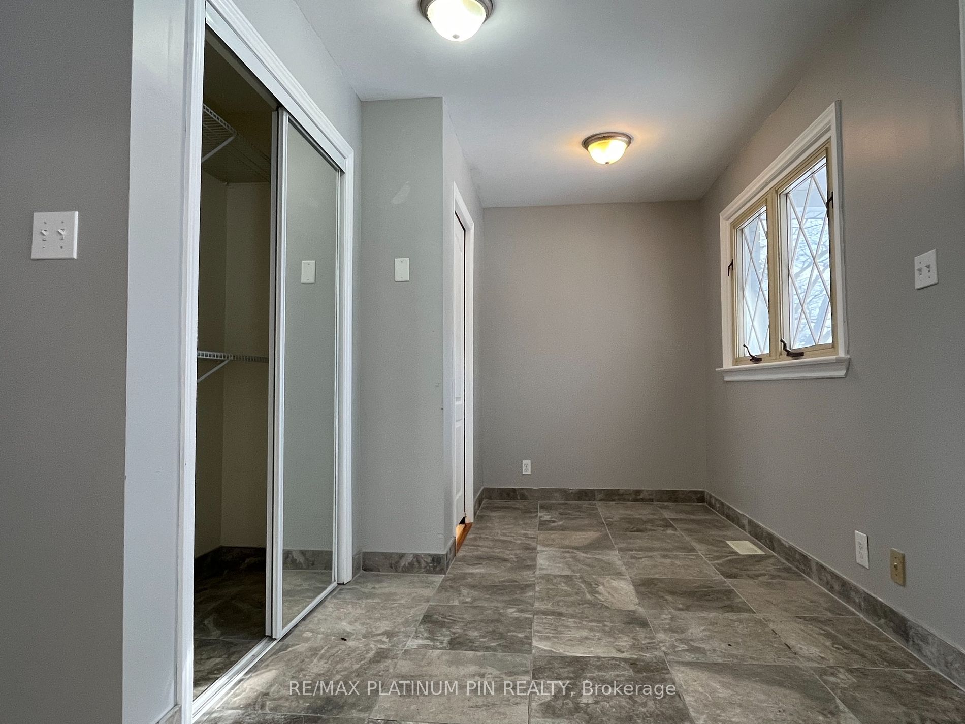 23 Heatherwood Rd