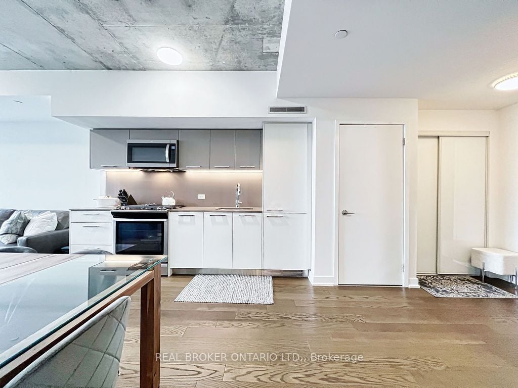 30 Baseball Place #429