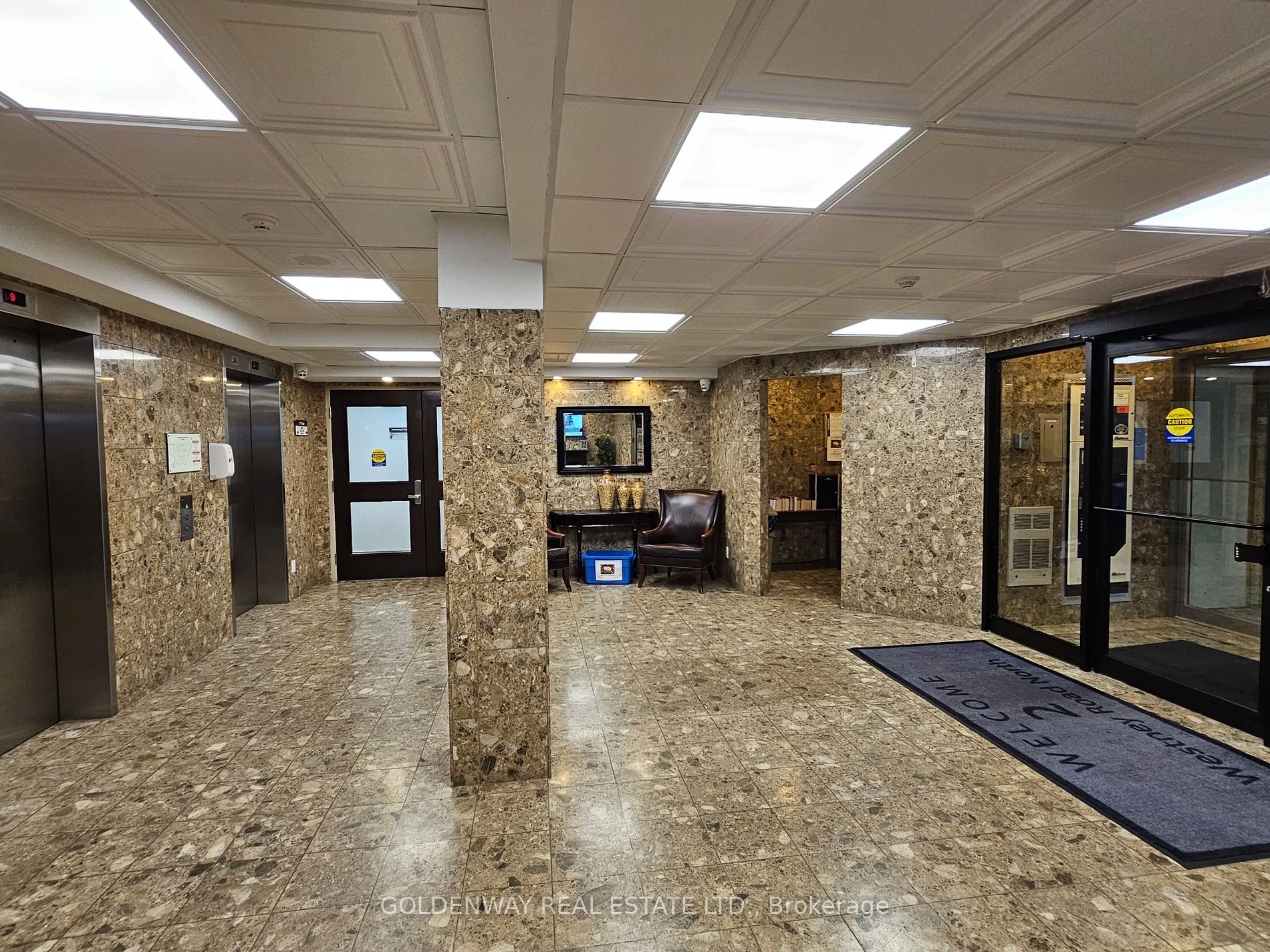 2 Westney Rd N, #1204