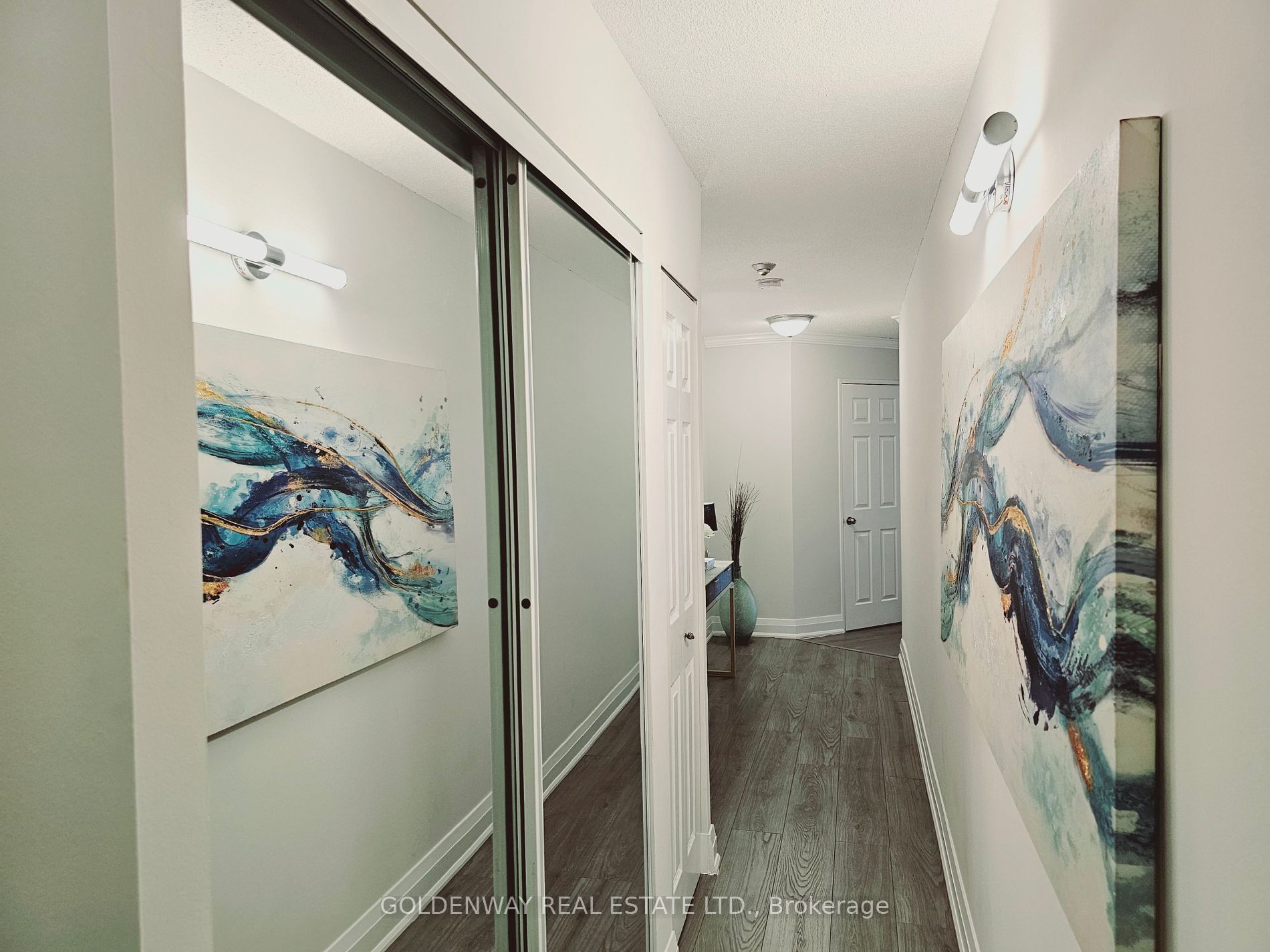 2 Westney Rd N, #1204