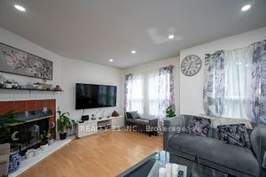 200 Murison Blvd, #67