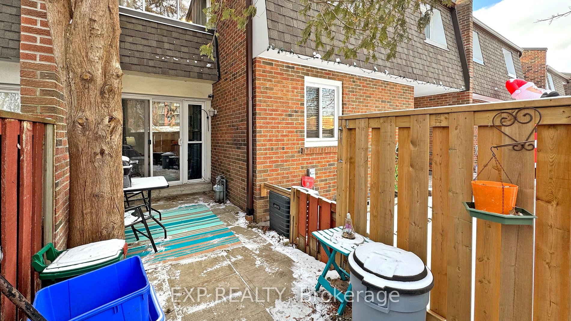 101 Dovedale Drive, #27