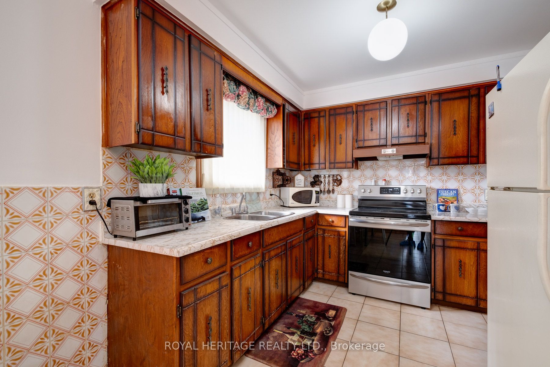 338 Trudelle St
