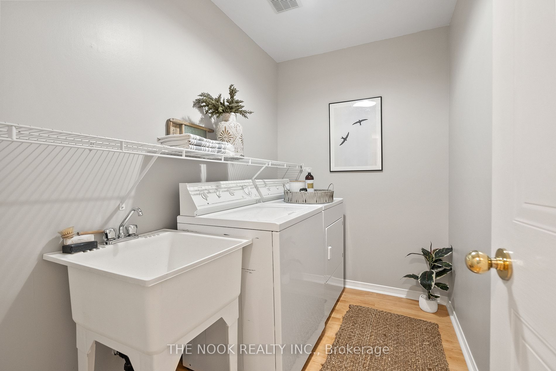 100 Mcfeeters Cres
