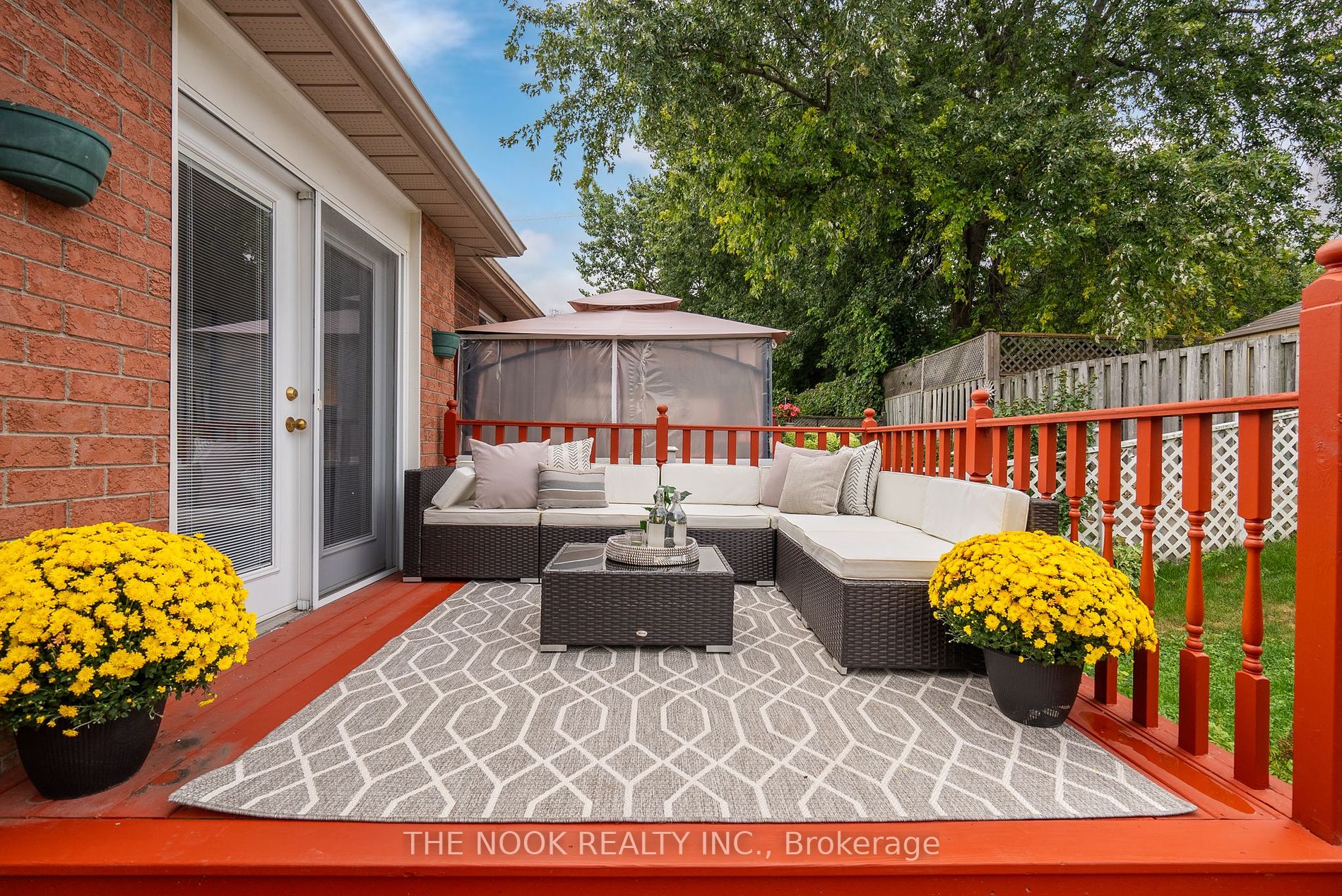 100 Mcfeeters Cres