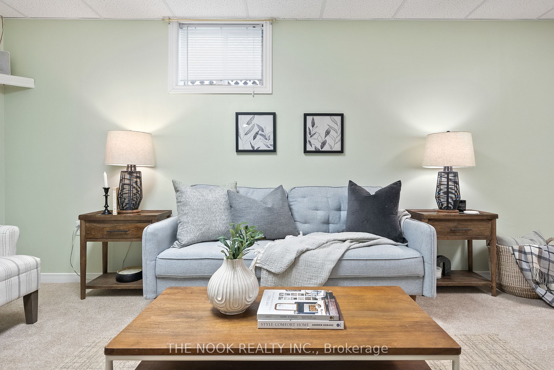 100 Mcfeeters Cres
