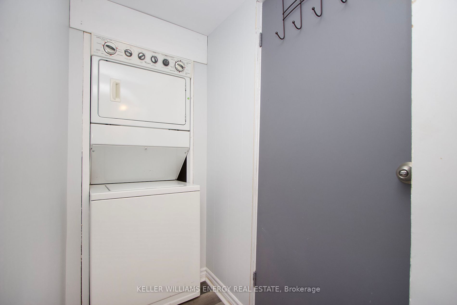 356 Gliddon Ave, #Lower
