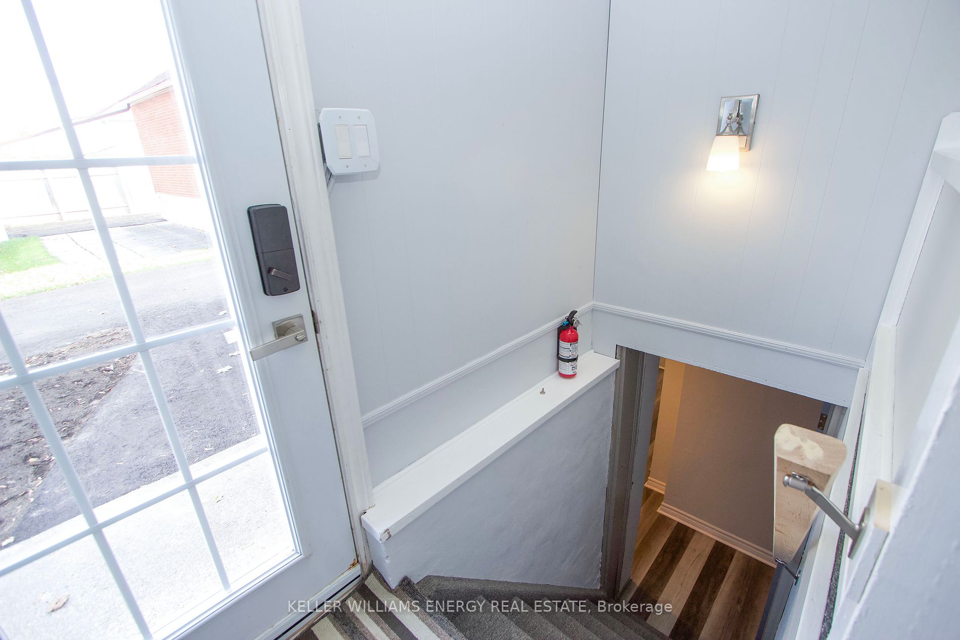 356 Gliddon Ave, #Lower