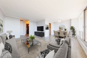 2 Glamorgan Ave, #1205