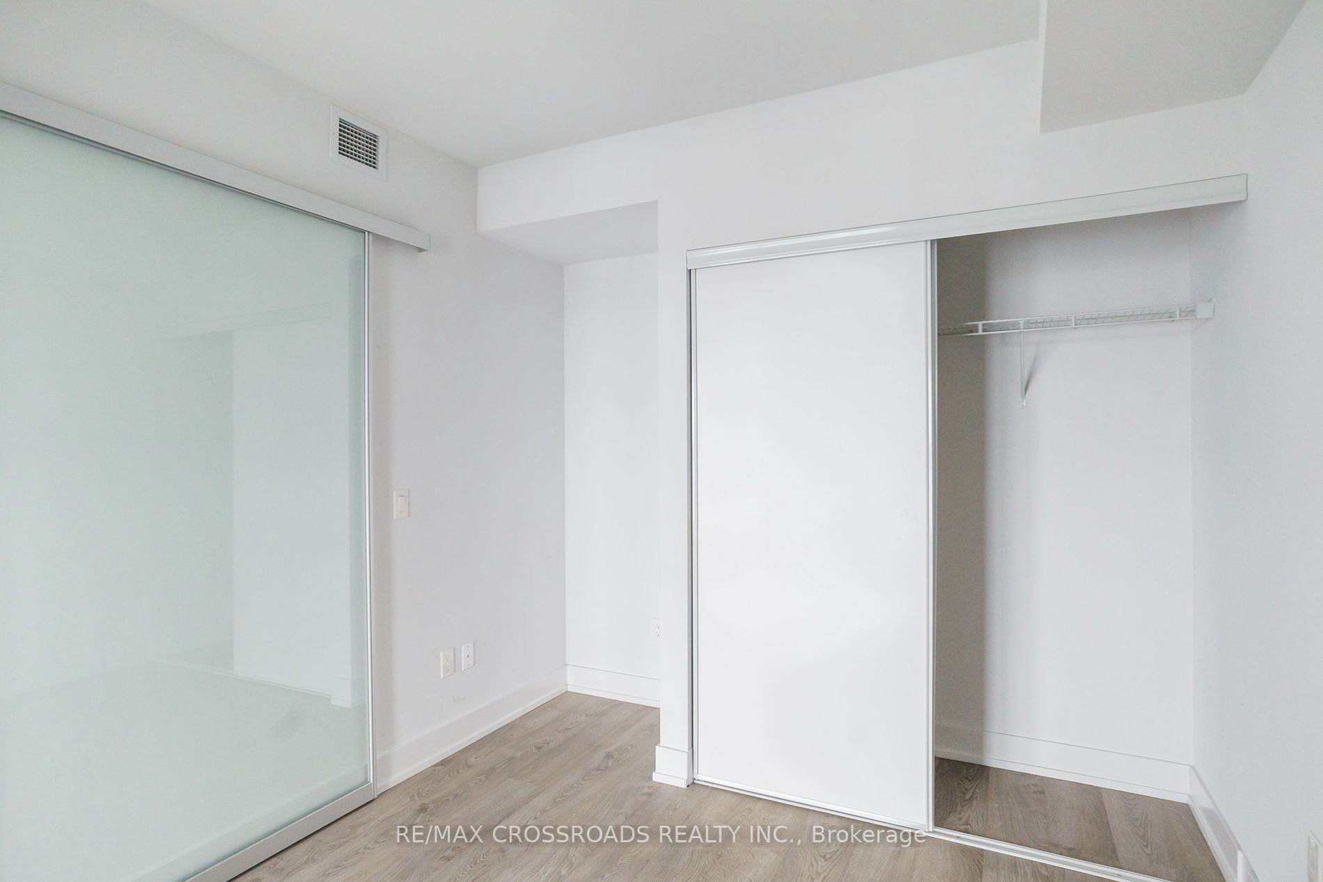 2550 Simcoe Street N, #1501