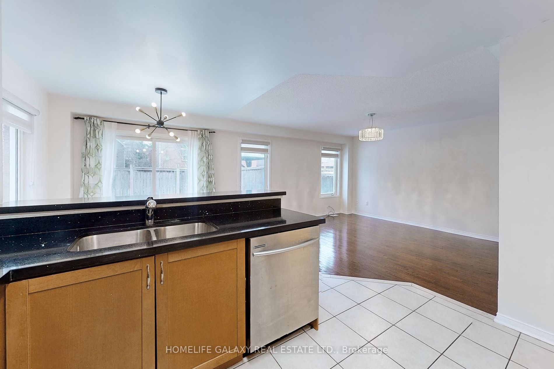 19 Thackery Dr