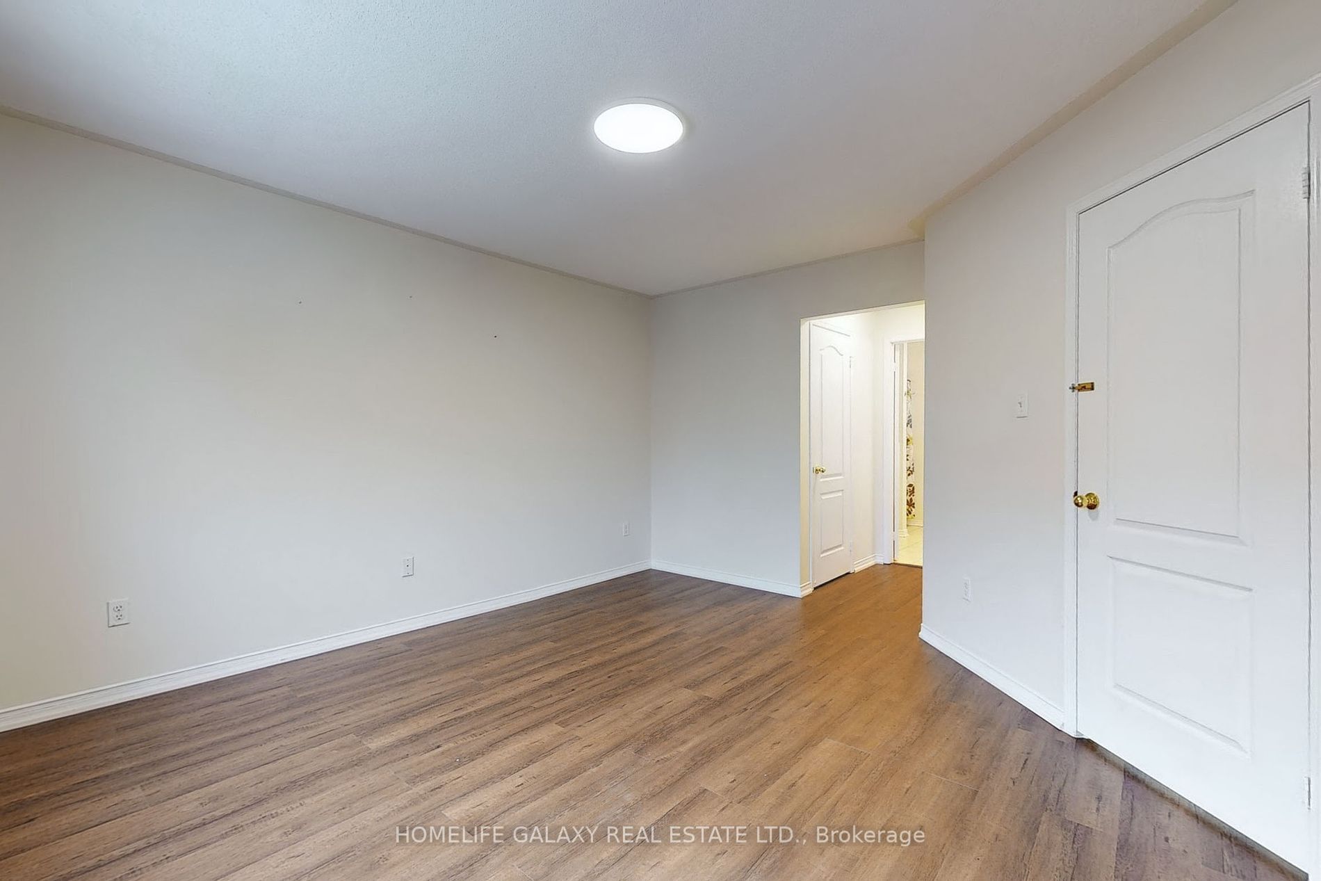 19 Thackery Dr