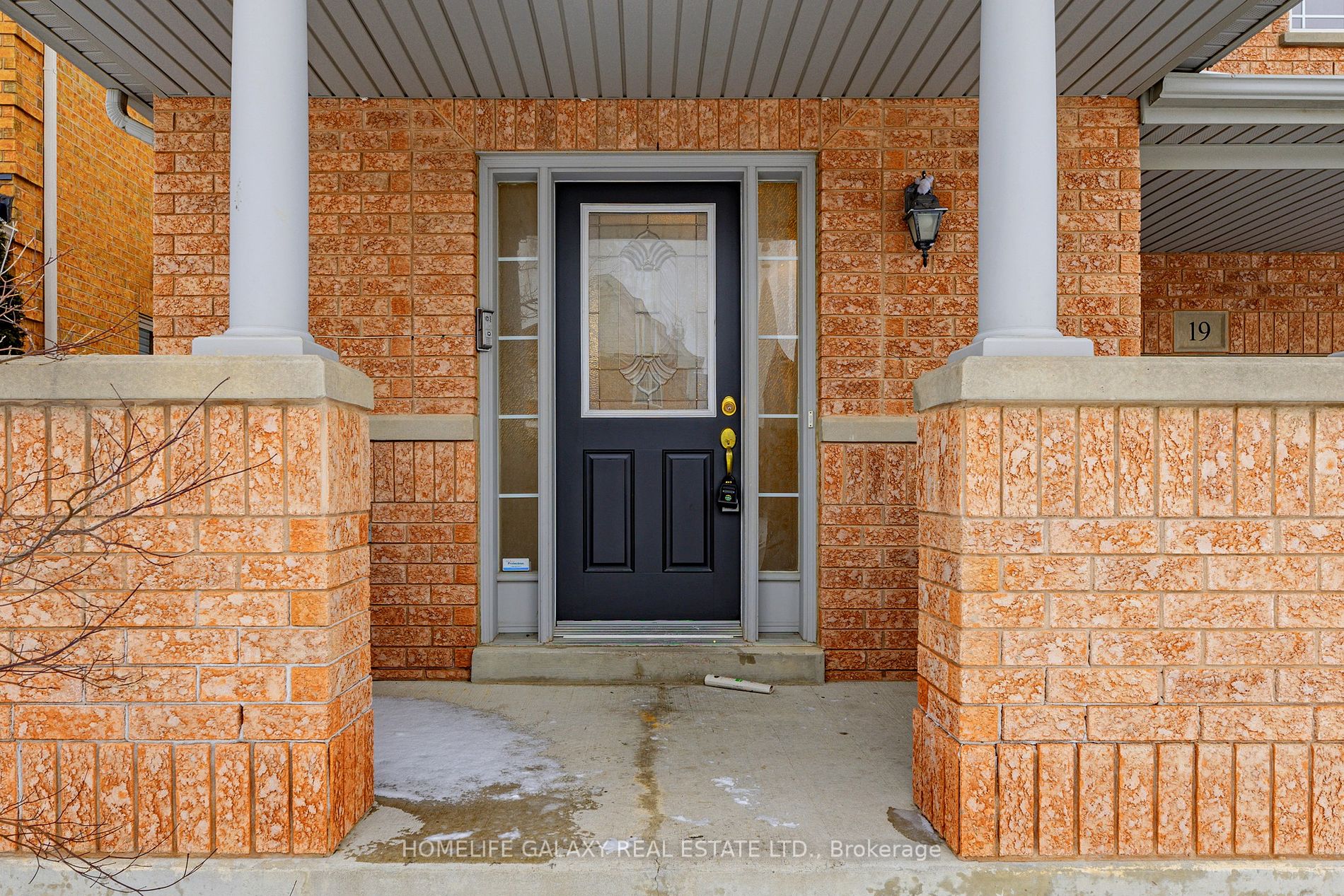 19 Thackery Dr