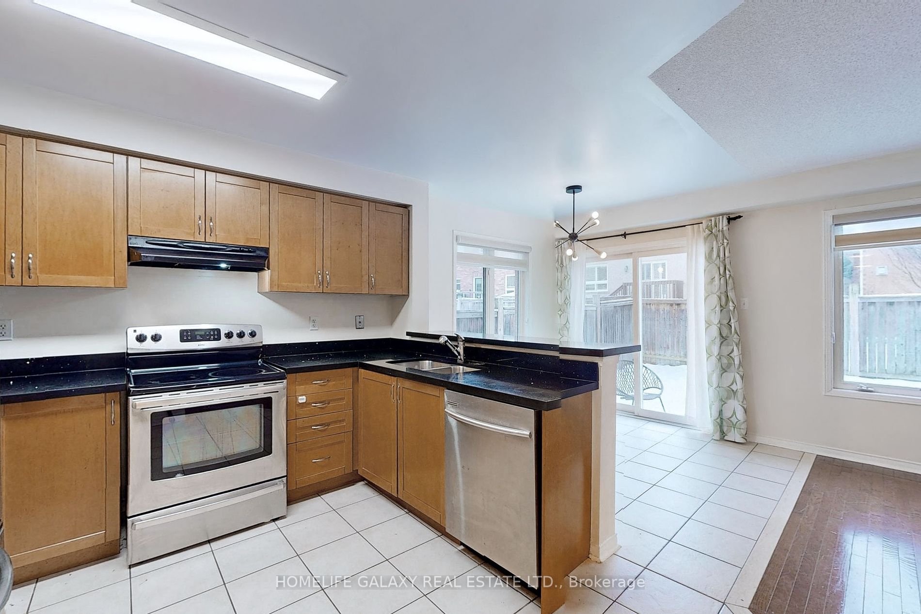 19 Thackery Dr