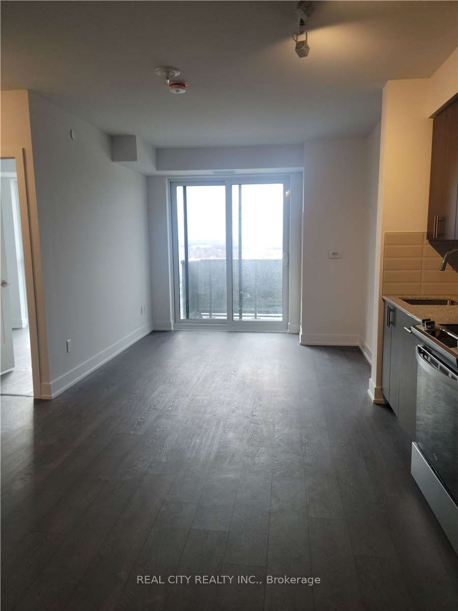 2550 Simcoe Street N, #1004