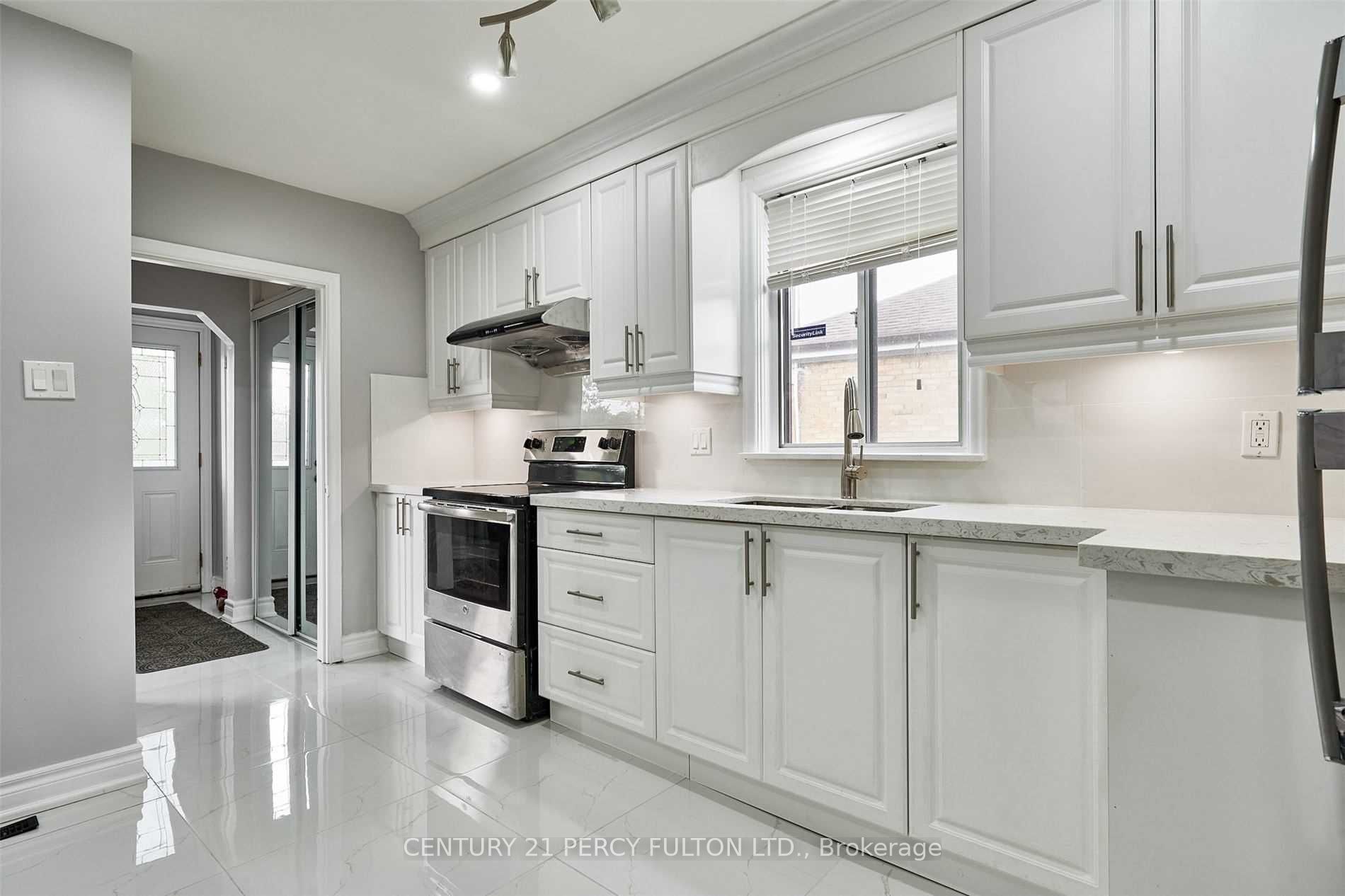 19 Lynvalley Cres