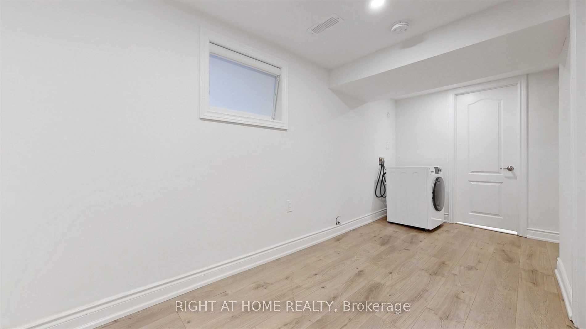 8 Airley Crescent #Bsmt