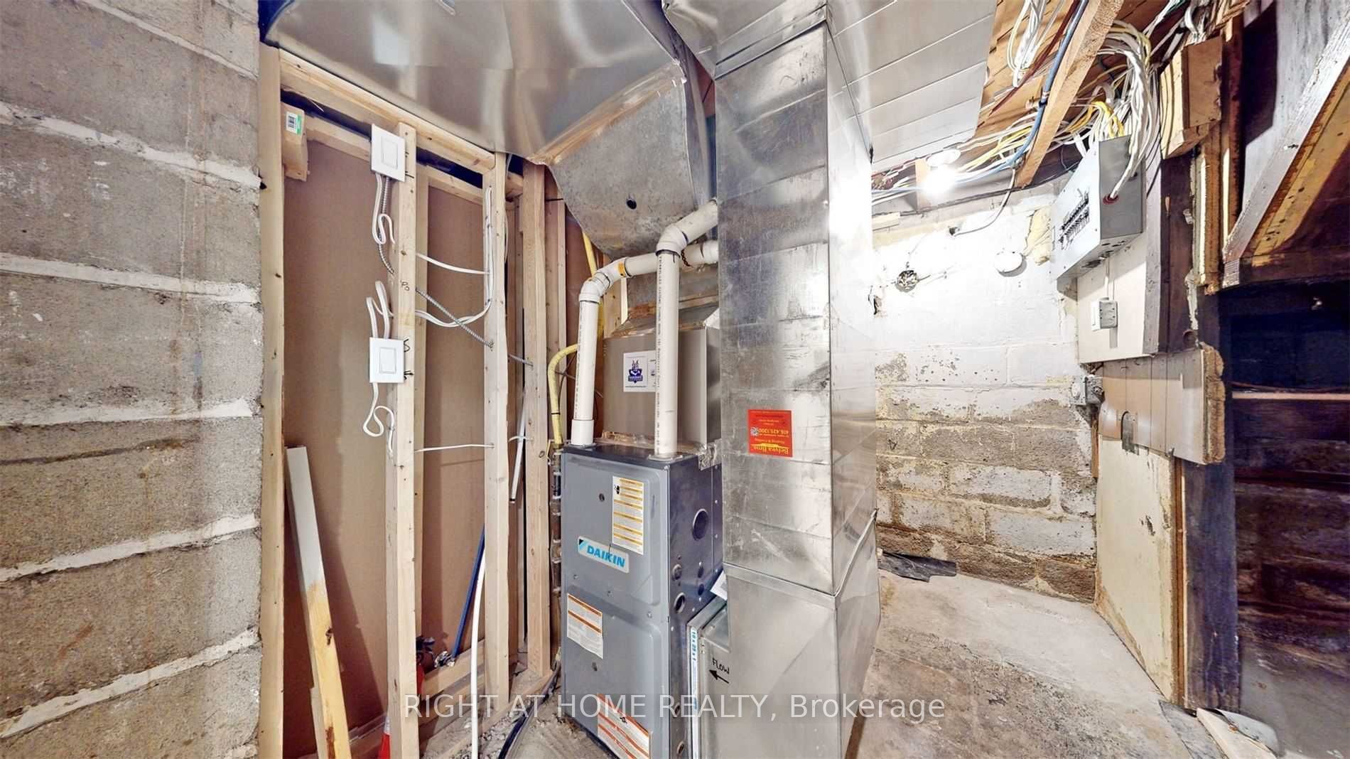 8 Airley Crescent #Bsmt
