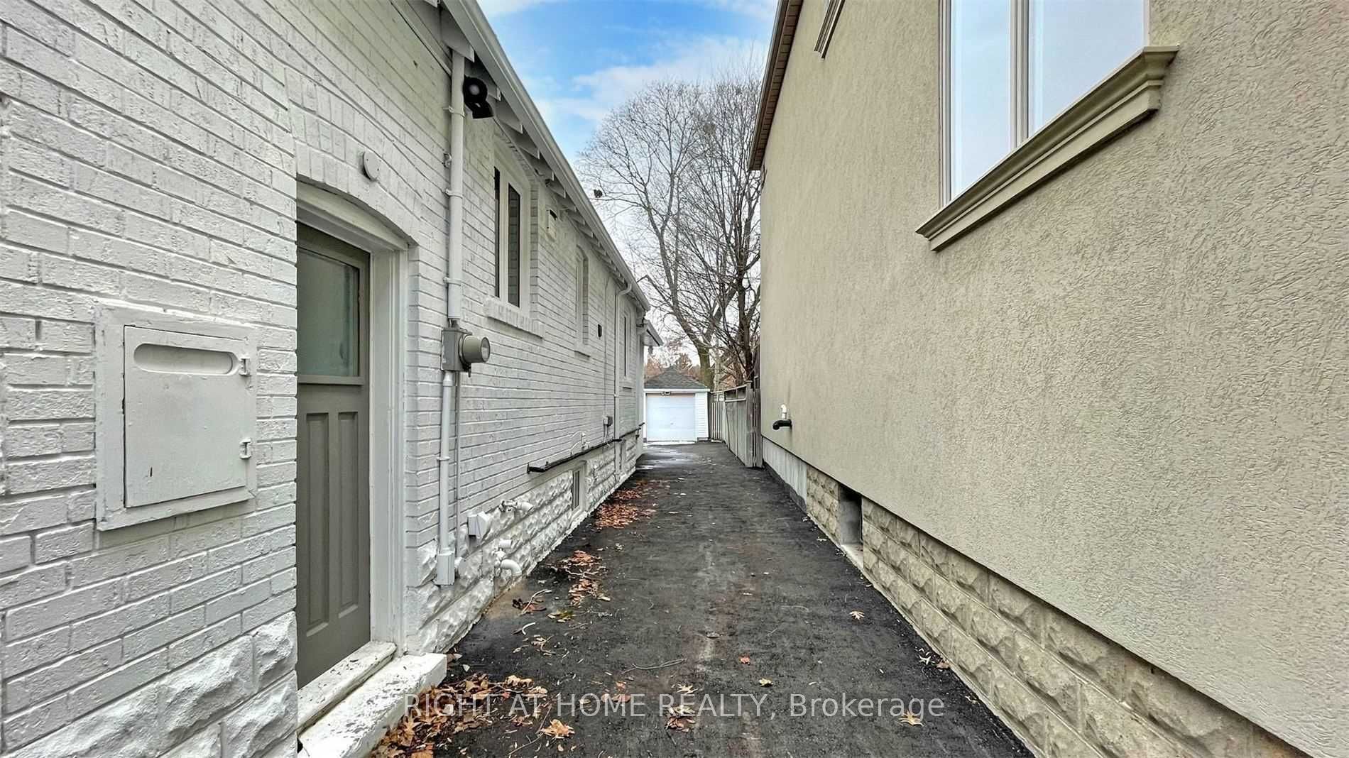 8 Airley Crescent #Bsmt