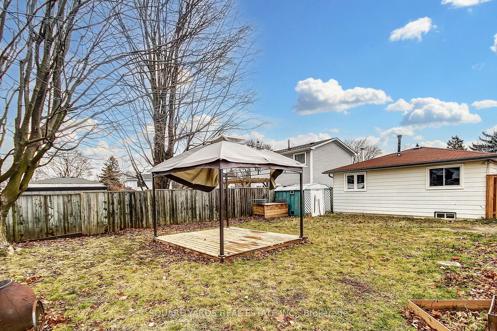 14 Agate Rd