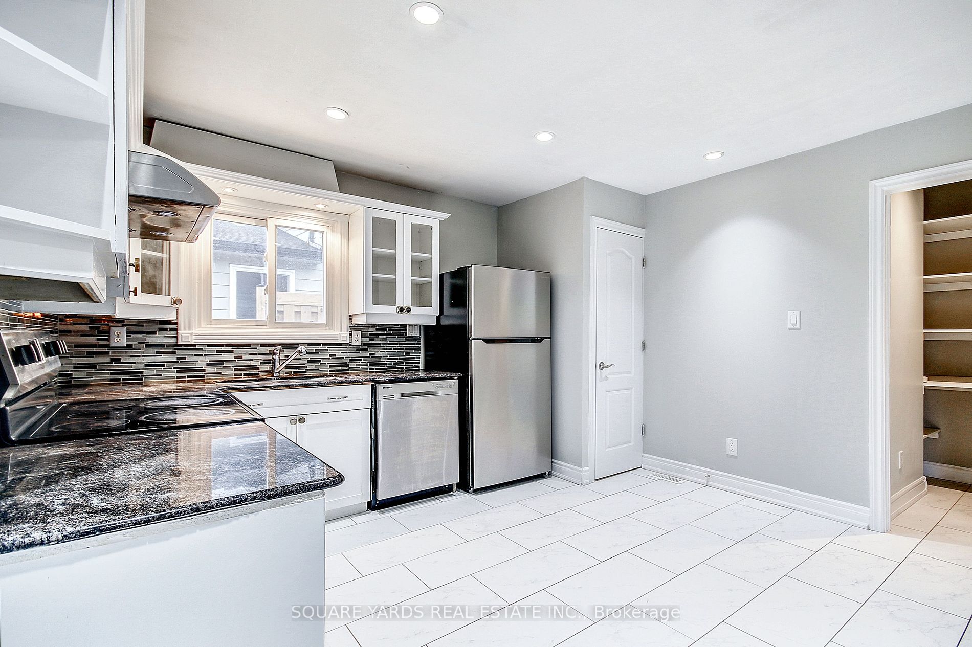 14 Agate Rd