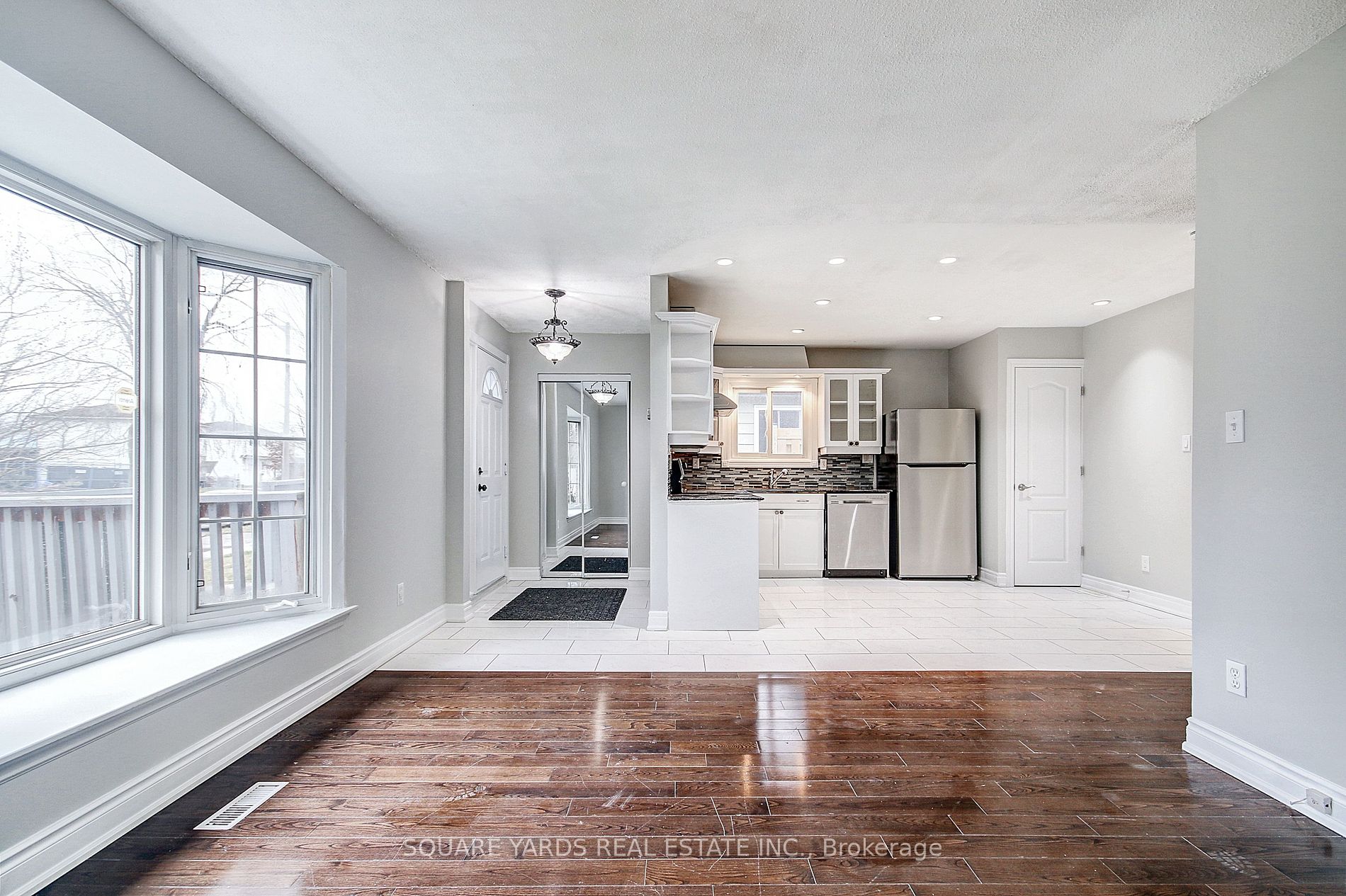 14 Agate Rd