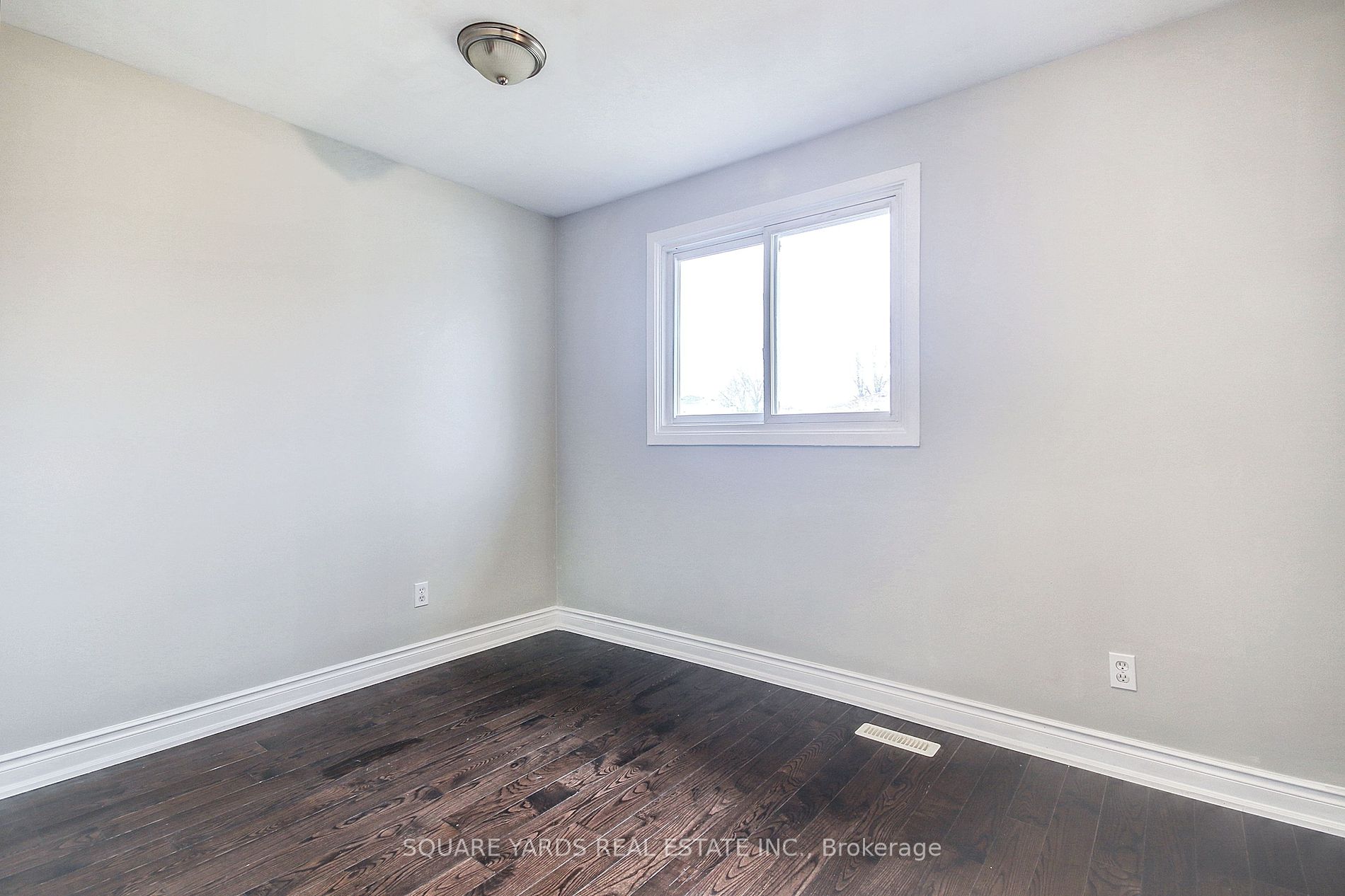 14 Agate Rd