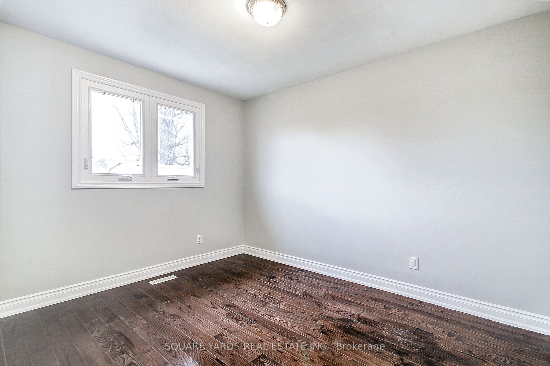 14 Agate Rd
