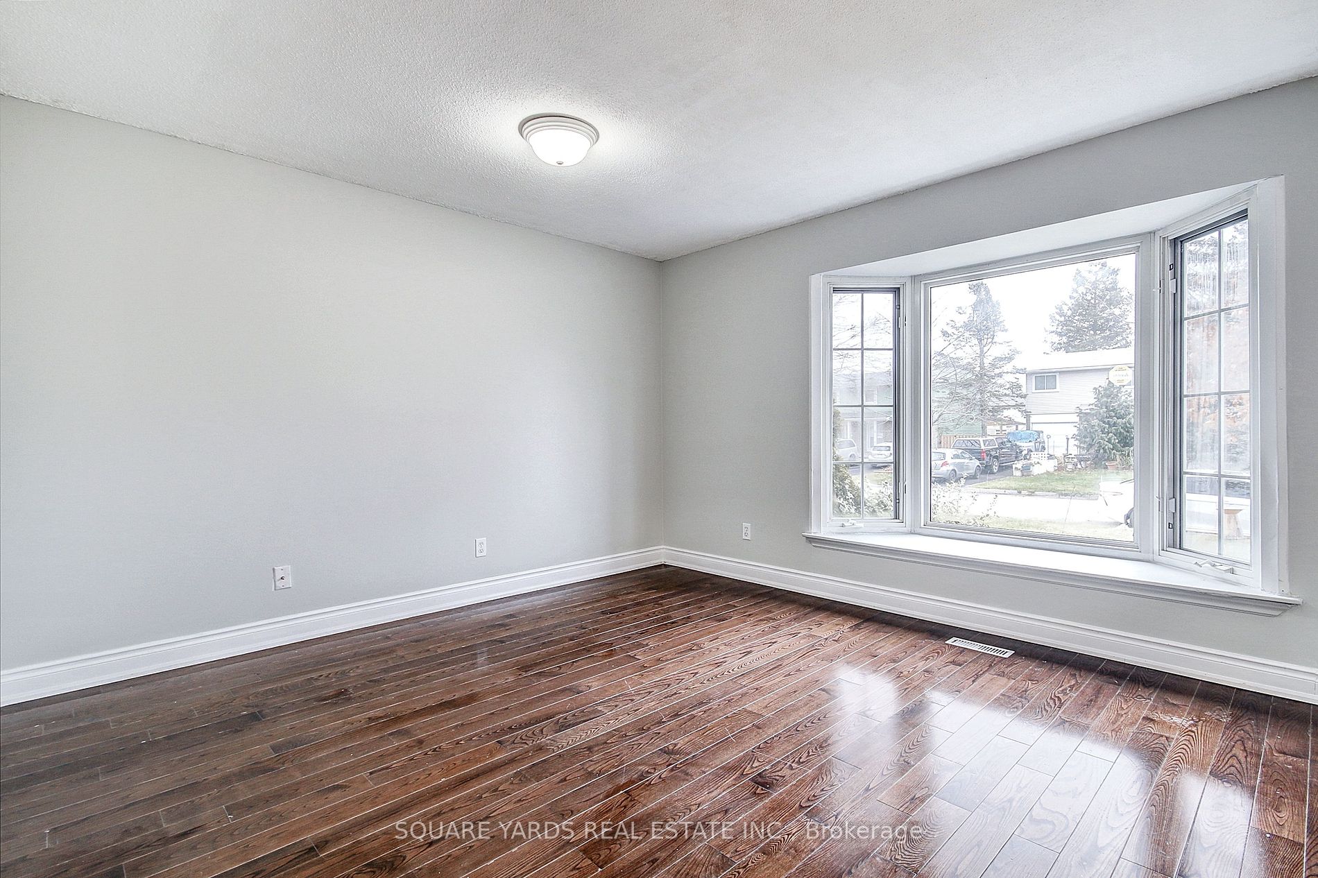 14 Agate Rd