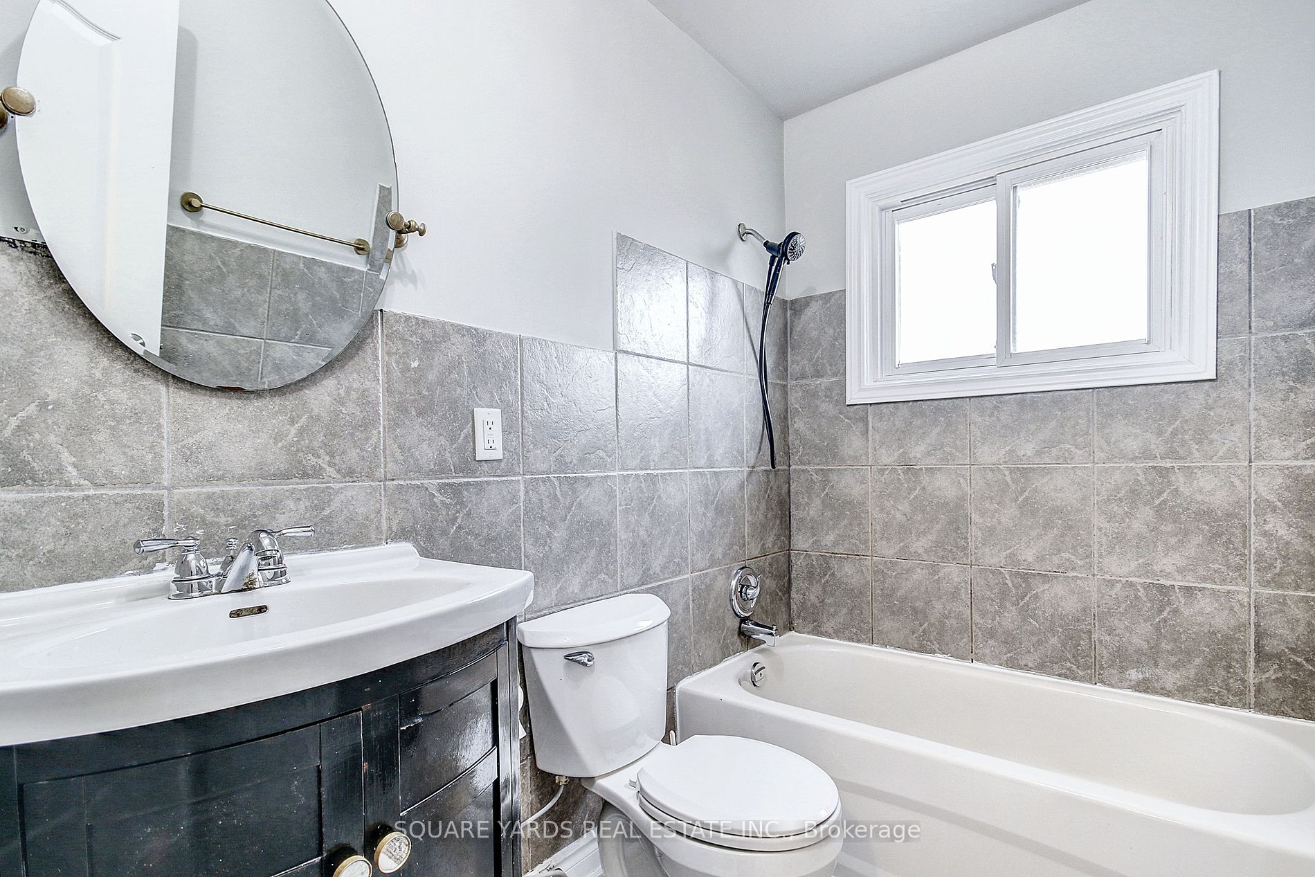 14 Agate Rd