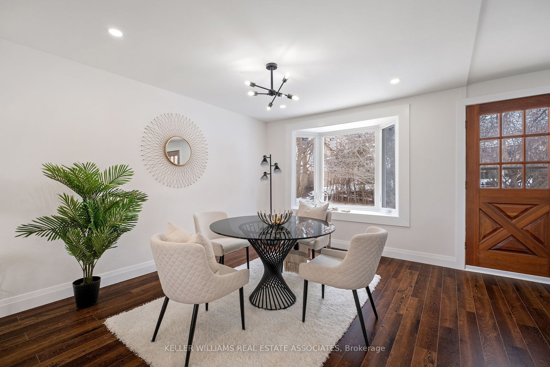 916 Greenwood Cres
