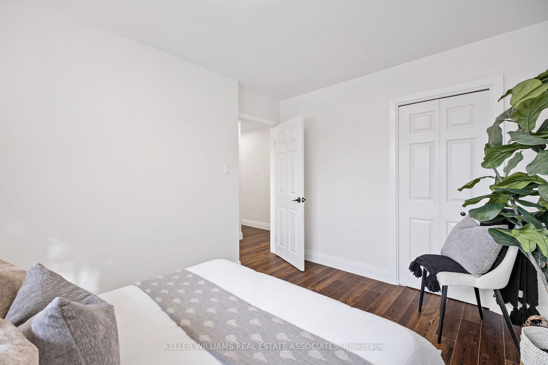 916 Greenwood Cres