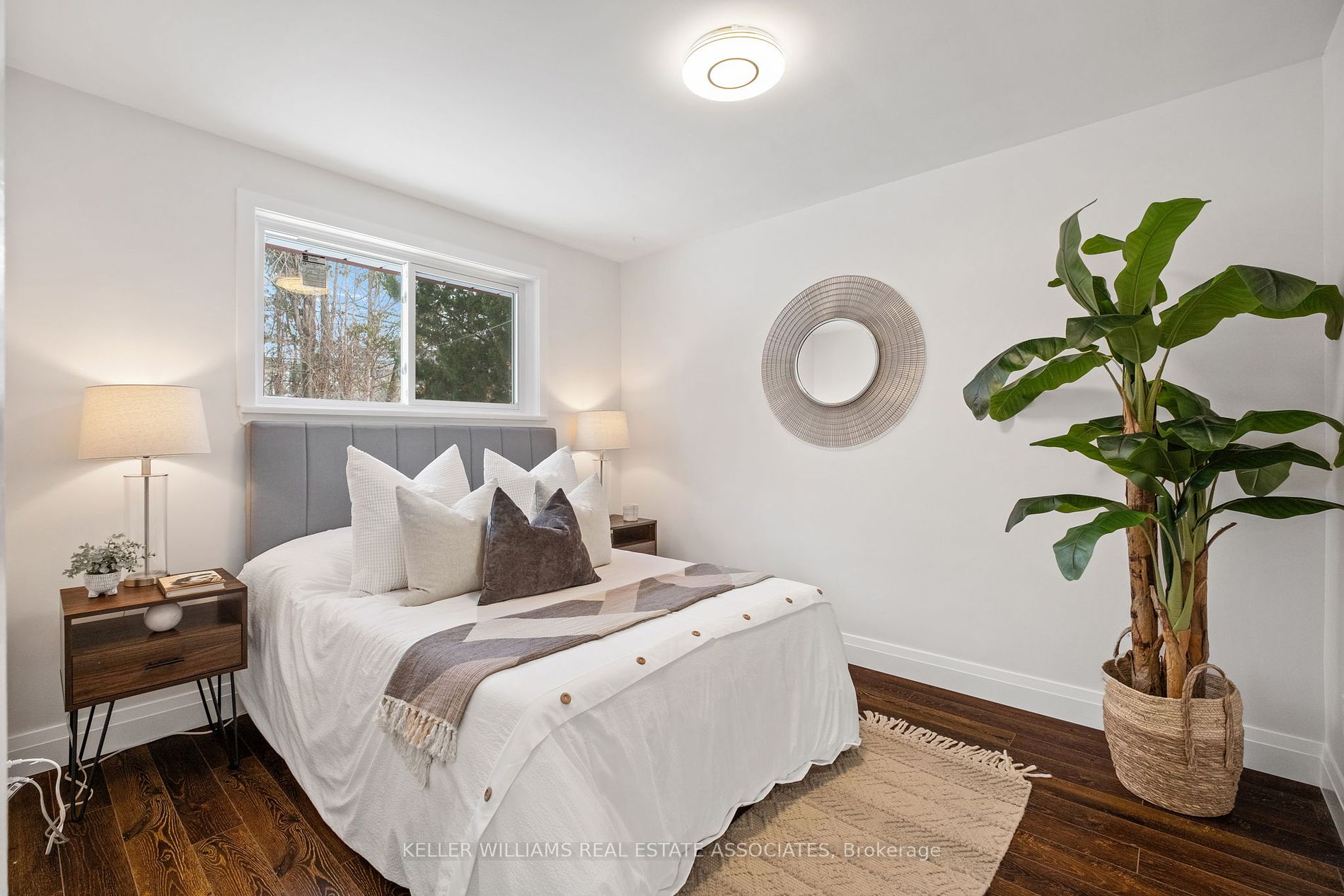 916 Greenwood Cres
