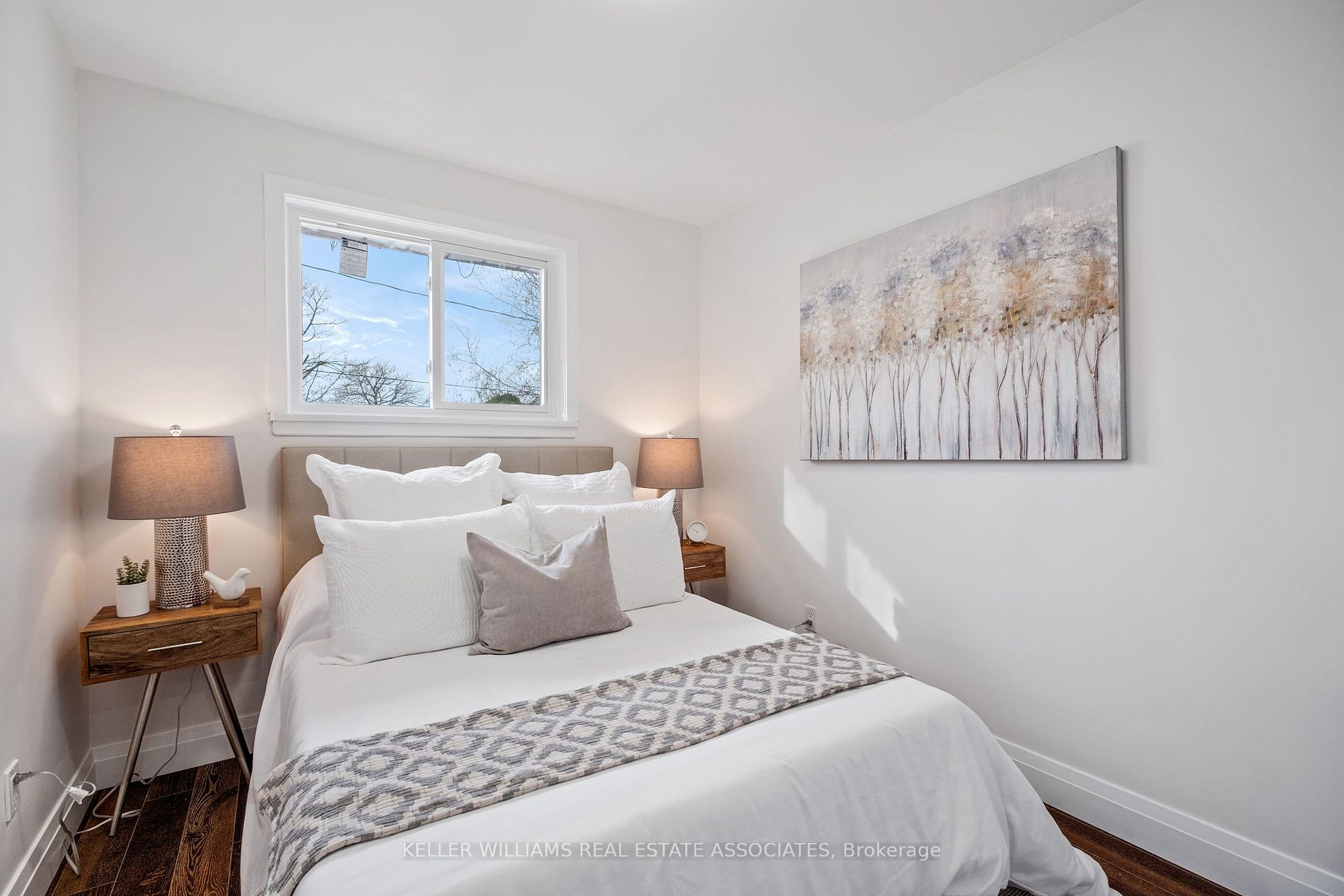 916 Greenwood Cres