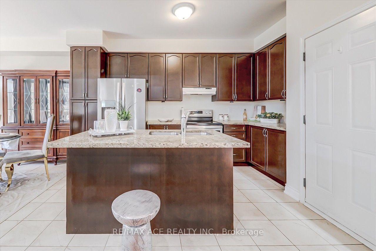 142 Hurst Dr