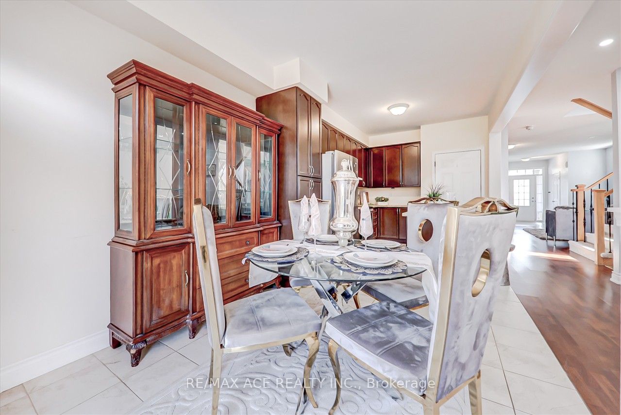 142 Hurst Dr