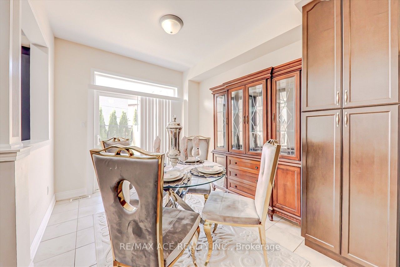 142 Hurst Dr
