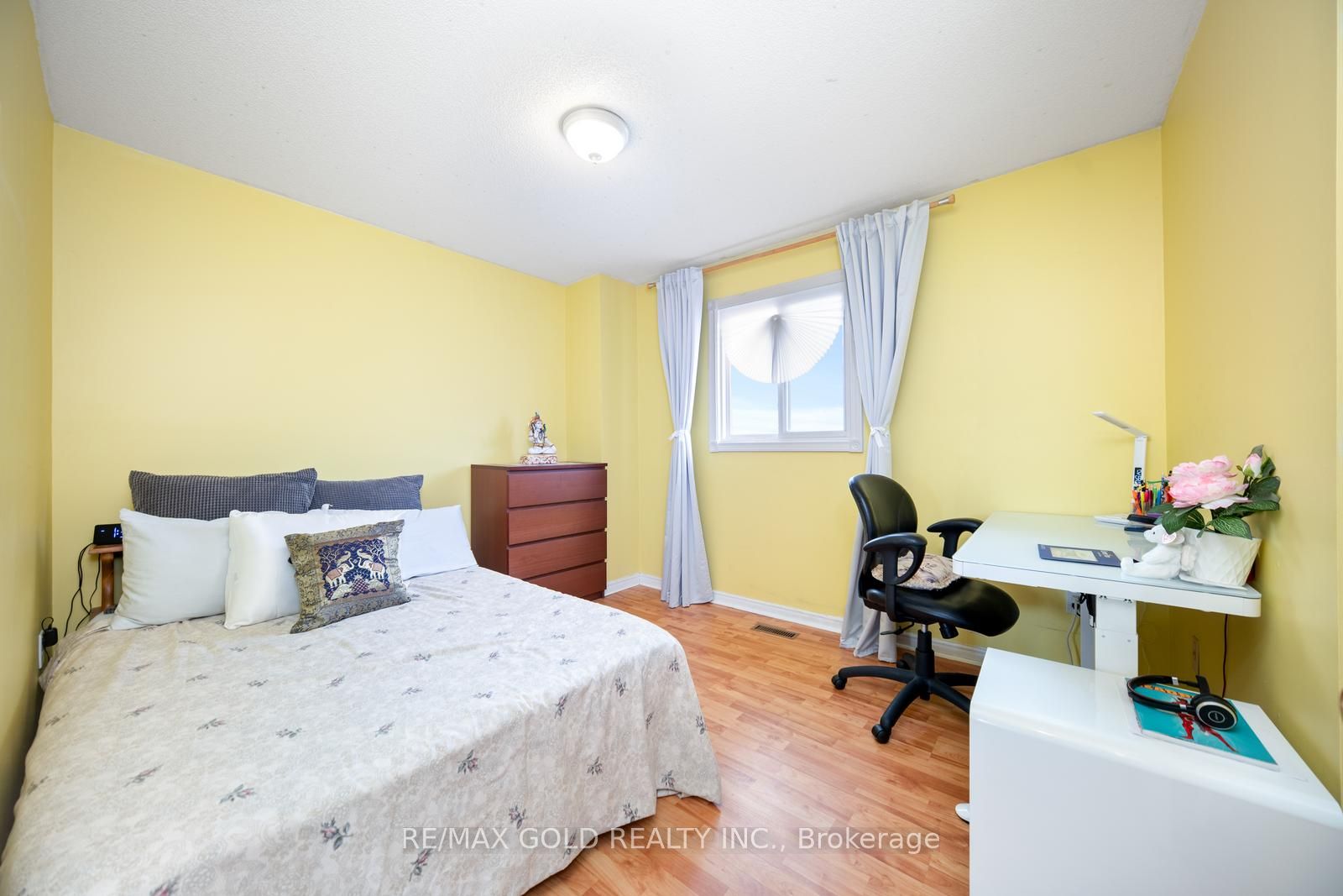 82 Wright Cres