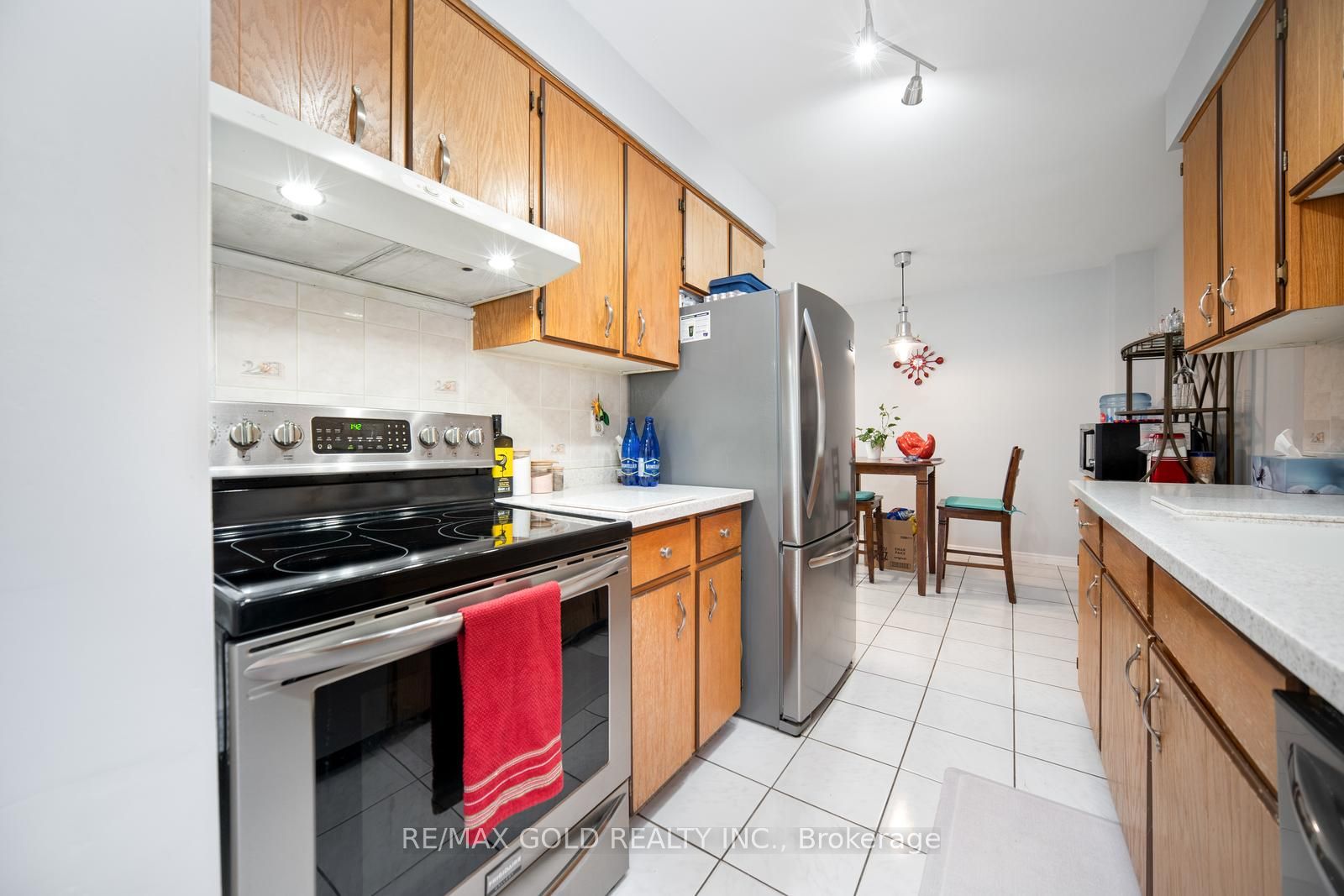 82 Wright Cres