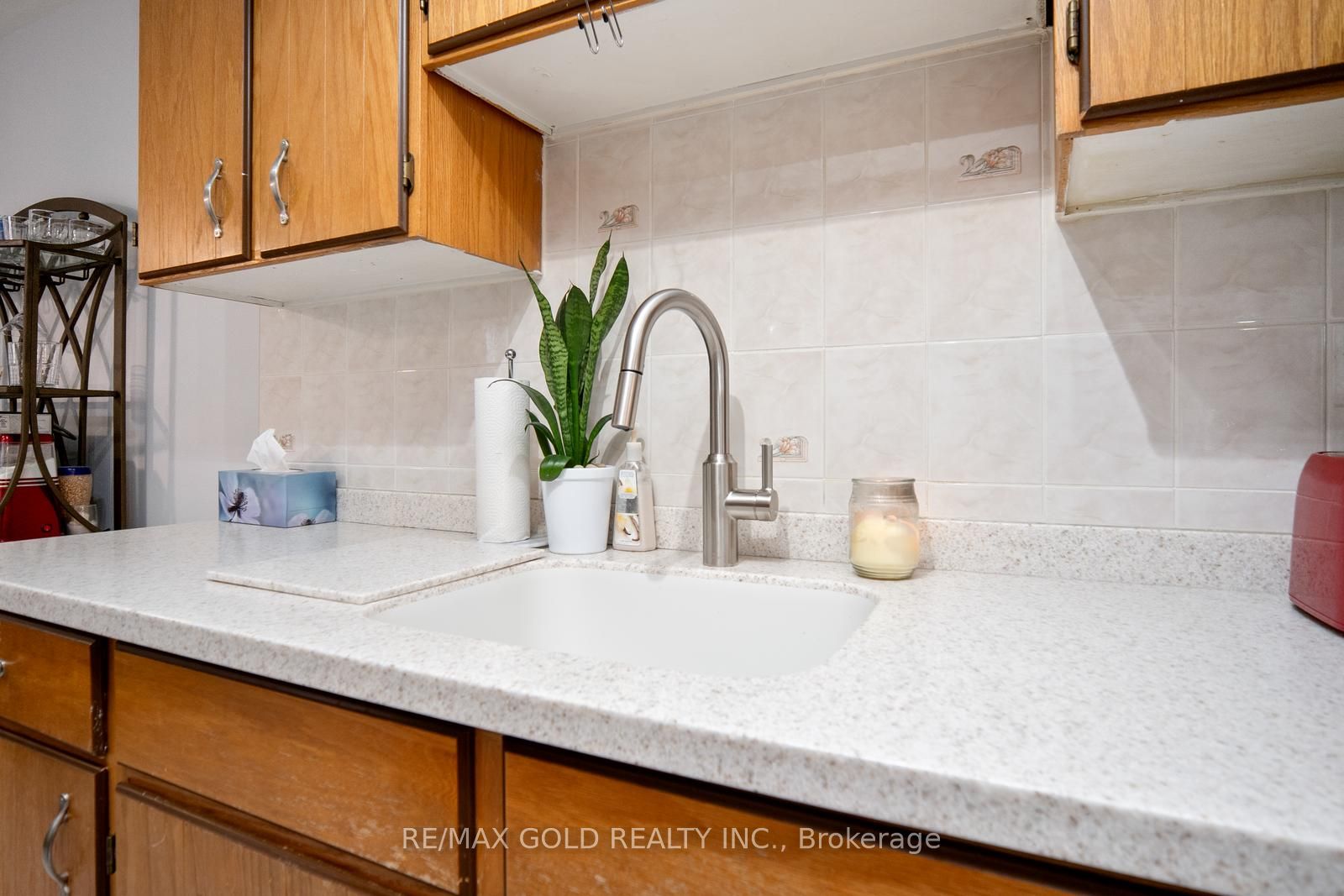 82 Wright Cres