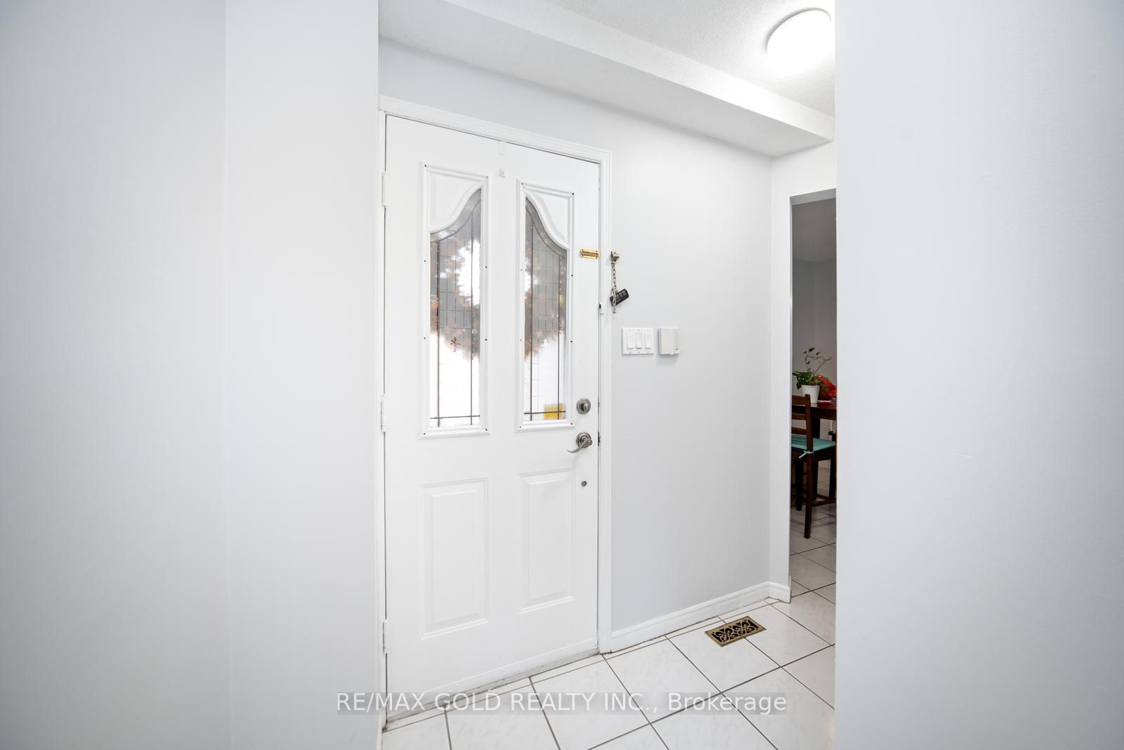 82 Wright Cres