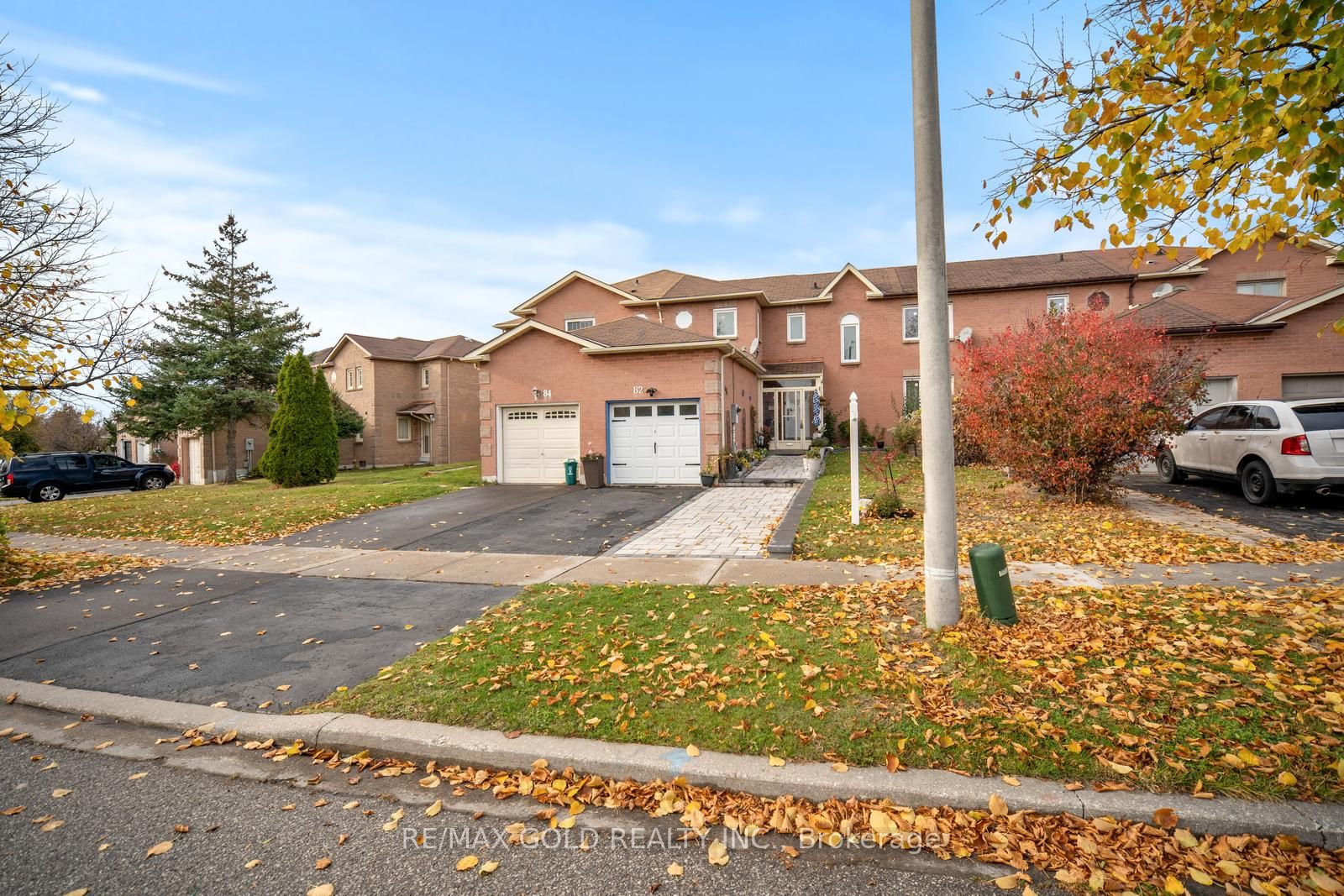 82 Wright Cres