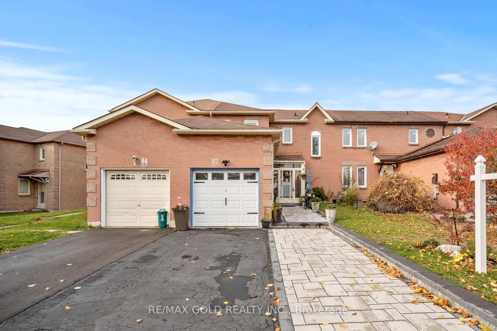 82 Wright Cres
