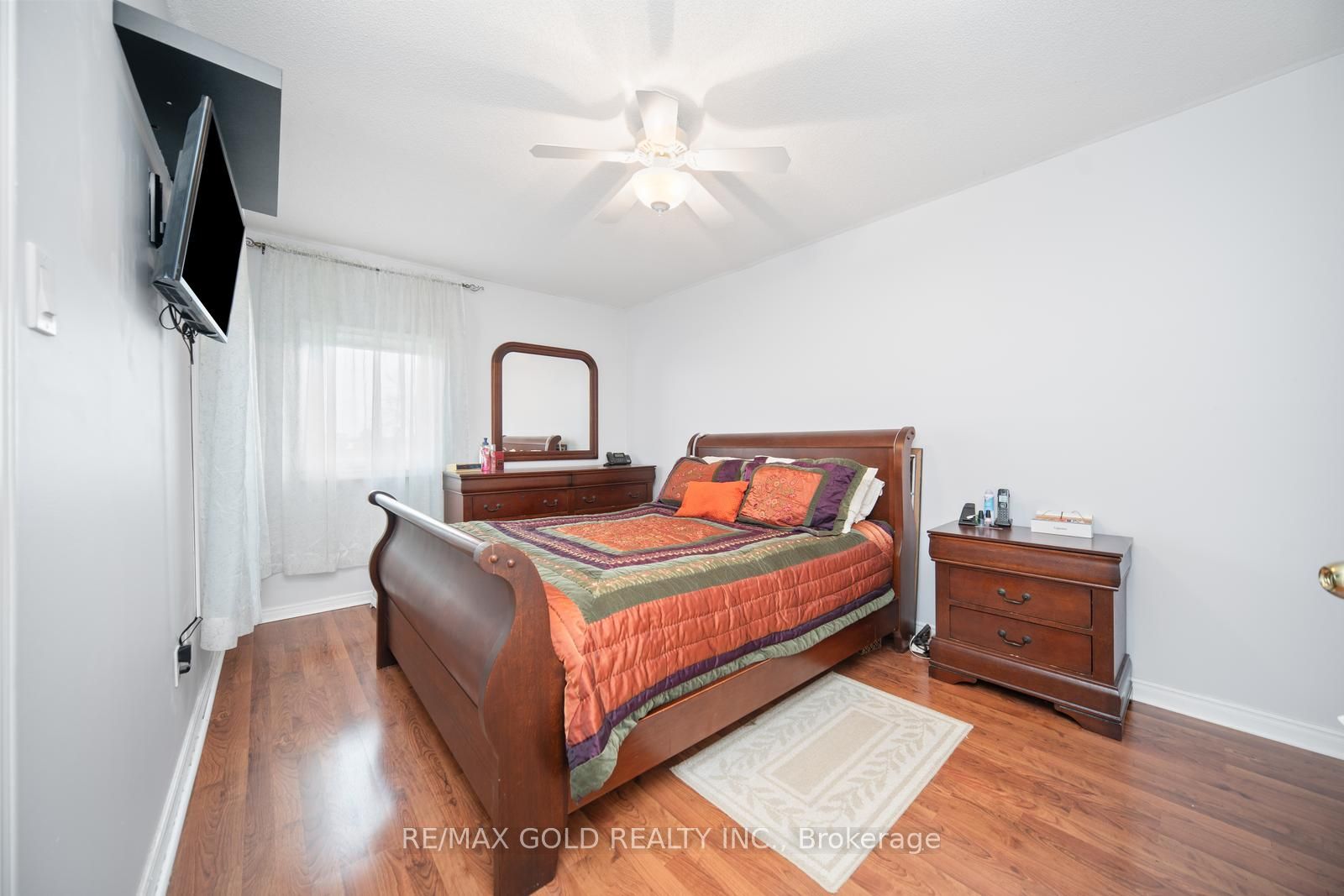 82 Wright Cres