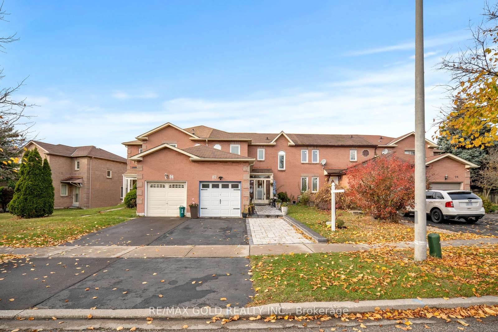82 Wright Cres