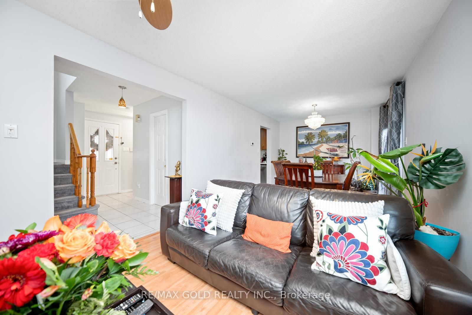 82 Wright Cres