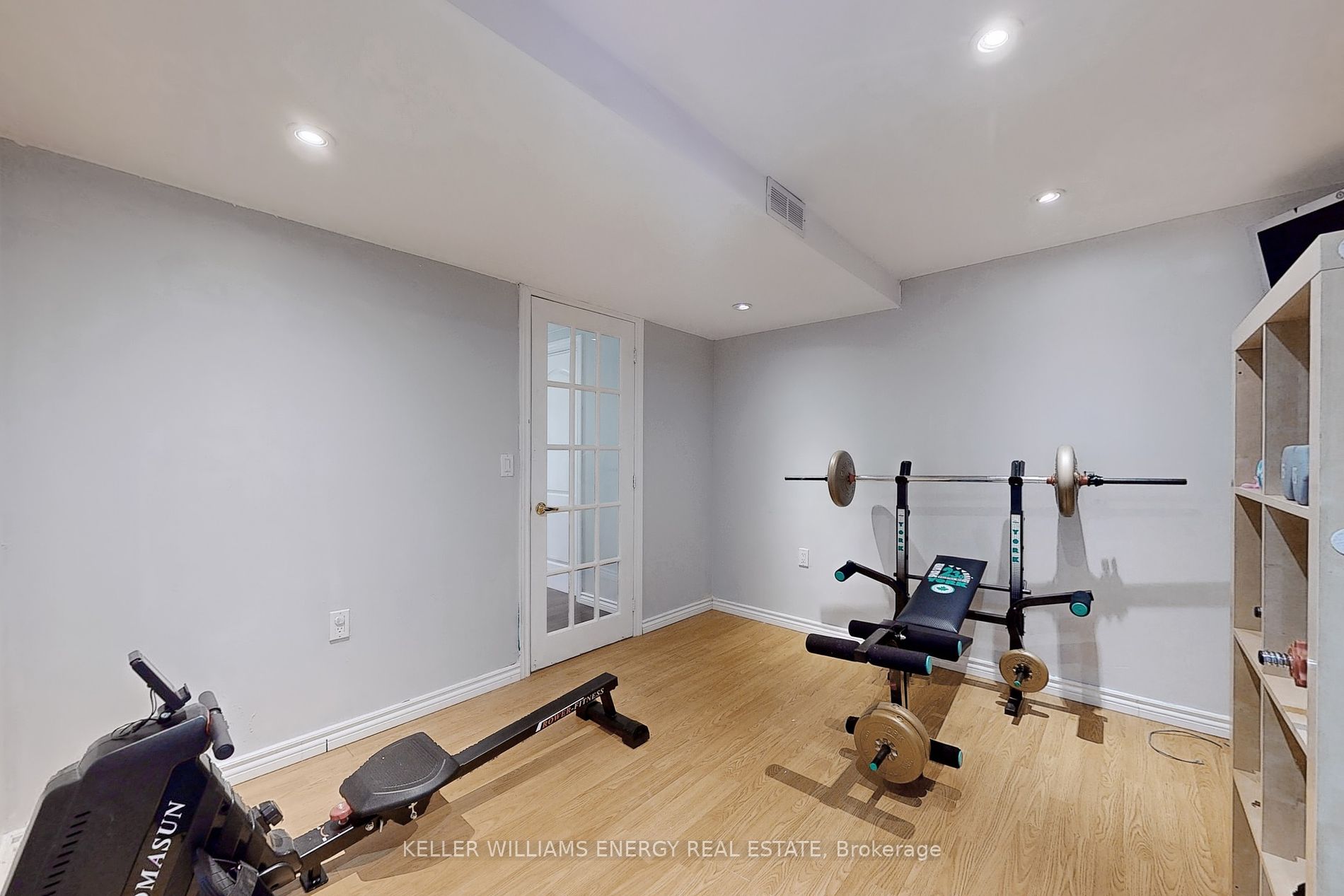 17 Bradbury Cres