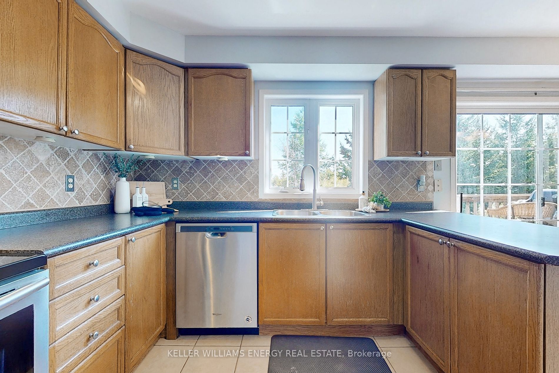 17 Bradbury Cres